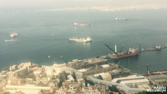 W Gibraltarze zatrzymano supertankowiec. Istnieje podejrzenie, że transportowana przez niego ropa naftowa miała trafić do Syrii. Stanowiłoby to złamanie sankcji nałożonych przez Unię Europejską na ten kraj.