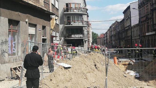 Trwa wyjaśnienie przyczyn tragedii, do której doszło w sobotę w Bytomiu.