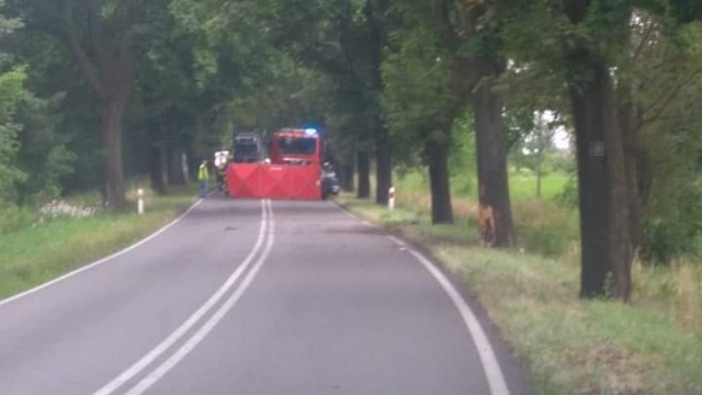 O godzinie 8.30 na drodze wojewódzkiej nr 111 doszło do śmiertelnego wypadku. Jedna osoba zginęła.