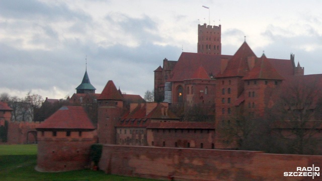 Pokazy rycerskie, gród króla i wieczorne inscenizacje. To wszystko w ten weekend podczas corocznego Oblężenia Malborka.