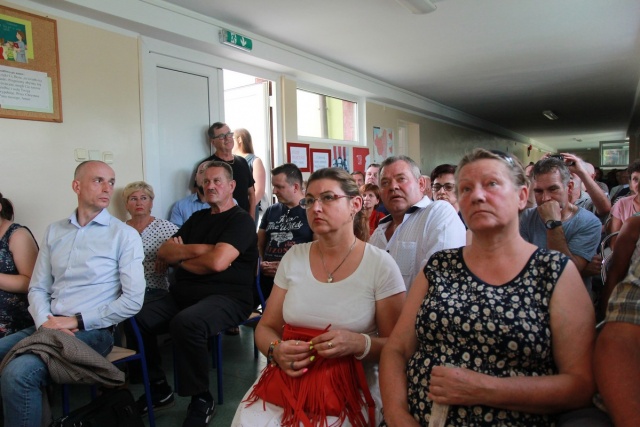 Nie dla powstania żwirowni w Żabnicy - mówią mieszkańcy wsi. Inwestorzy ze Szczecina zgłosili się do władz gminy Gryfino w tej sprawie.