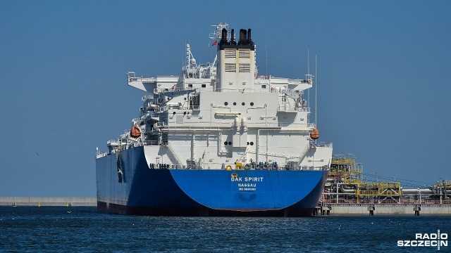 W terminalu LNG w Świnoujściu rozpoczął się odbiór pierwszego transportu amerykańskiego gazu skroplonego w ramach wieloletniego kontraktu z Cheniere Energy.