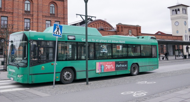 Nawet podczas upałów, kobiety w szwedzkim Malm, powinny nosić zakrywające ciało ubranie, jeśli chcą jeździć komunikacją miejską. Przynajmniej tak twierdził, kierowca jednego z autobusów, który lekko ubraną młodą kobietę, wyprosił z pojazdu.