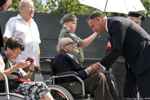 Prezydent Andrzej Duda powiedział, że Powstanie Warszawskie było jednym z wielkich kamieni rzuconych na szaniec budowania wolnej, niepodległej Rzeczypospolitej.