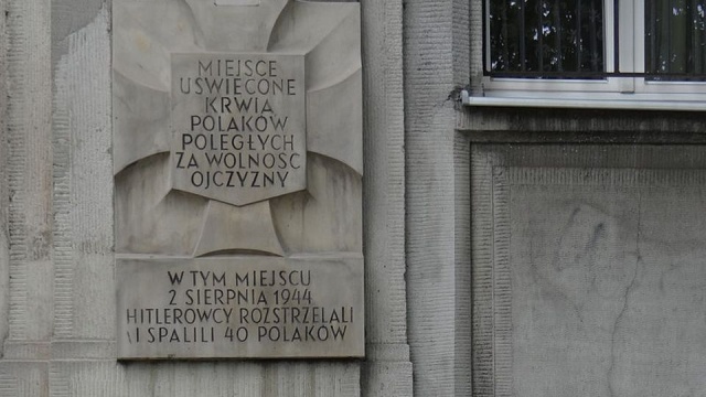 W 75. rocznicę masakry w klasztorze jezuitów przy ulicy Rakowieckiej upamiętniono ofiary, które tu zginęły w drugim dniu Powstania Warszawskiego.