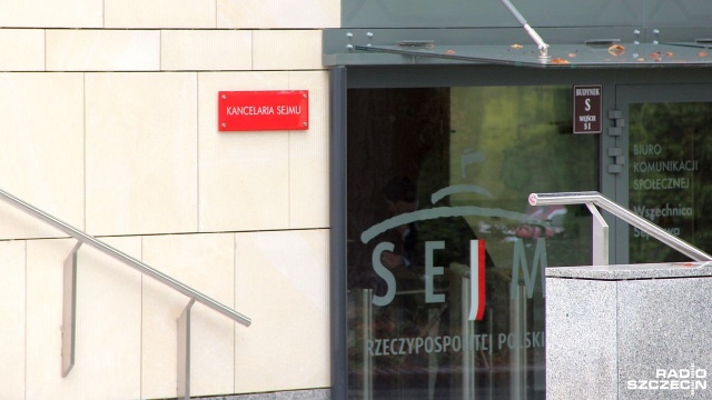 Dyrektor Centrum Informacyjnego Sejmu Andrzej Grzegrzółka poinformował, że w poniedziałek na stronie internetowej Sejmu zostaną opublikowane wszystkie informacje związane z lotami marszałka Marka Kuchcińskiego.