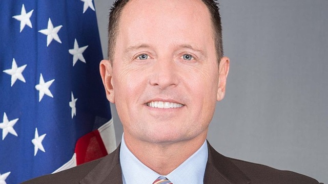 Ambasador USA w Niemczech Richard Grenell ostrzegł, że Amerykanie mogą przenieść część swoich wojsk z Niemiec do Polski. Grenell odniósł się do sugestii amerykańskiej ambasador w Polsce Georgette Mosbacher, że USA chętnie powitaliby w Polsce amerykańskich żołnierzy stacjonujących dotychczas w Niemczech.
