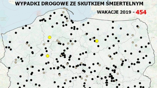 Minionej dobry w wypadkach na drogach zginęły trzy osoby. Policjanci, którzy od środy do niedzieli prowadzą akcję Bezpieczny weekend, ze szczególną uwagą kontrolują prędkość samochodów i stan kierowców.