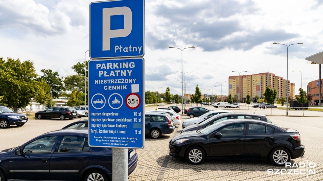 Za i przeciw wobec płatnego parkingu przy Netto Arenie [WIDEO, ZDJĘCIA]