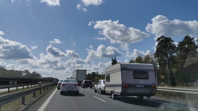 Potężny - mierzący cztery kilometry - korek ustawił się na trasie S3 w stronę Szczecina.