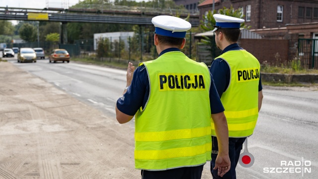 Ponad 6800 wypadów, w których zginęły 644 osoby, a ponad 8100 zostało rannych podczas tegorocznych wakacji. Przyczyną większości wypadków była nadmierna prędkość. Do tego 203 osoby, które utonęły. To dane policji, która podsumowała akcję Bezpieczne Wakacje 2019.