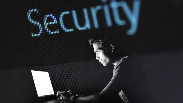W Korei Południowej odbędzie się inauguracyjne spotkanie grupy roboczej ds. cyberbezpieczeństwa. Do Seulu z tej okazji przyjechali szef polskiej dyplomacji Jacek Czaputowicz oraz pełnomocnik rządu ds. cyberbezpieczeństwa, wiceminister cyfryzacji Karol Okoński.