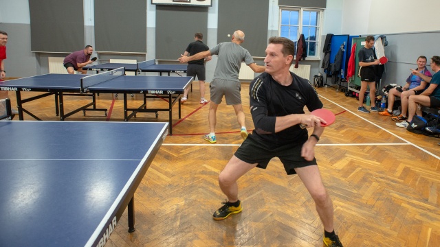 Tenisiści stołowi TOP-SPIN Szczecin przygotowują się do dwóch ważnych spotkań, które rozegrają w sobotę w hali przy ulicy Dunikowskiego w Szczecinie.