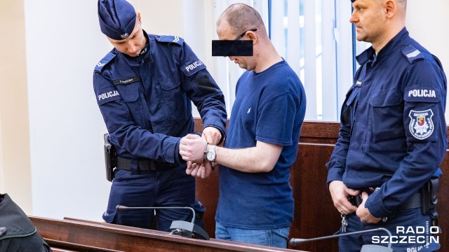 Przy drzwiach zamkniętych dla mediów rozpoczął się proces Michaela F., który w grudniu ubiegłego roku zamordował w Centrum Handlowym Galaxy swojego partnera. Proces odbywa się w Sądzie Okręgowym w Szczecinie.