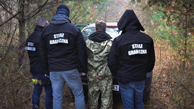 Podkarpaccy pogranicznicy udaremnili przemyt papierosów transportowanych z Ukrainy przy użyciu drona.