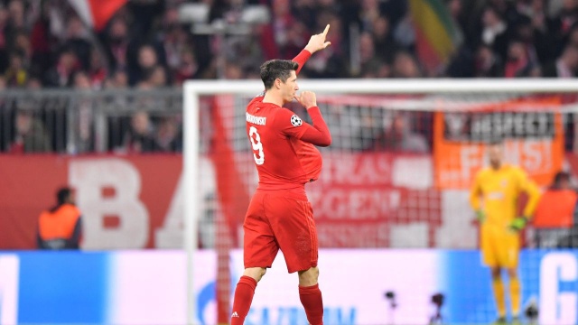 Robert Lewandowski strzelił gola, a Bayern Monachium pokonał u siebie Olympiakos Pireus 2:0 (0:0) w meczu grupy B piłkarskiej Ligi Mistrzów.