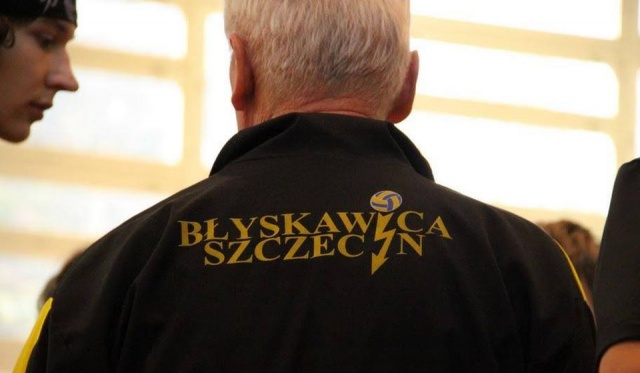Świętuje 45 lat pracy i dalej stawia sobie wysokie cele. Trener Edward Wojnecki obchodzi jubileusz swojej pracy jako trenera siatkówki.