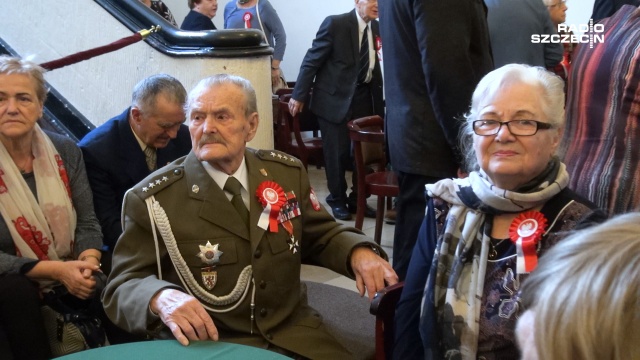 Potrzebujemy więcej takich spotkań - mówili jednym głosem kombatanci, opozycjoniści i pionierzy ziemi zachodniopomorskiej. To podczas Spotkania pokoleń, które co roku organizowane jest przez Urząd Marszałkowski.