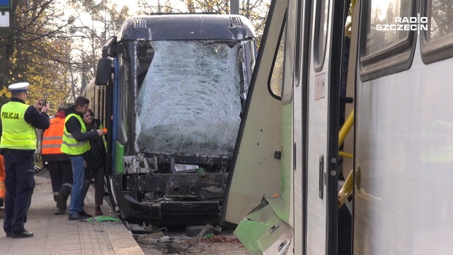 Zderzenie tramwajów na ul. Żołnierskiej. Są ranni [WIDEO, ZDJĘCIA]
