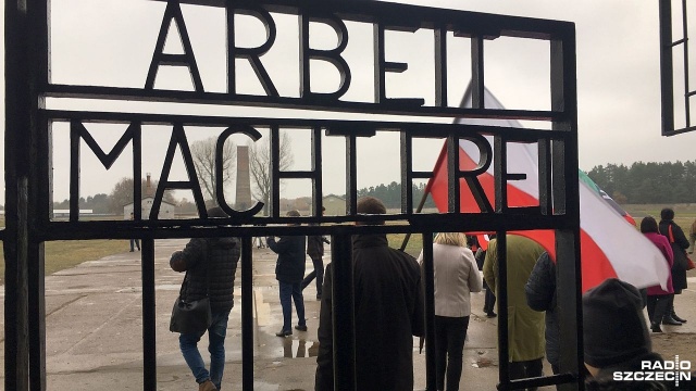 Studenci oddają hołd profesorom więzionym w Sachsenhausen [ZDJĘCIA]
