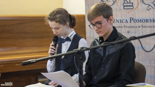 Uczniowie z województwa zachodniopomorskiego wzięli udział w 4. edycji akcji Młodzieży czytanie organizowanej przez Zachodniopomorskiego Kuratora Oświaty.