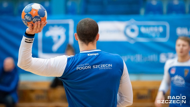Piłkarze ręczni Sandry SPA Pogoni zdobyli komplet punktów w 12. kolejce rozgrywek o mistrzostwo Polski.