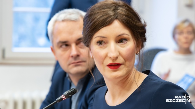 Skrytykowała Piotra Krzystka - zawiesili ją w klubie radnych. Mowa o przewodniczącej komisji kultury Edycie Łongiewskiej-Wijas z Koalicji Obywatelskiej.