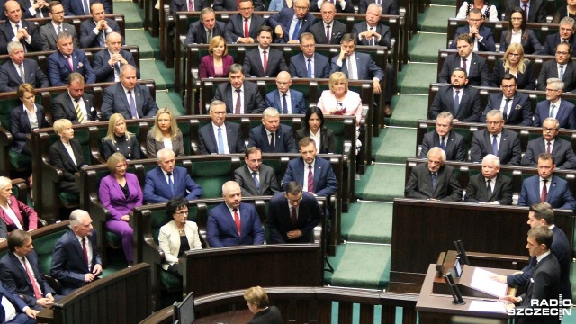 Przedstawiciele ugrupowań wchodzących w skład Zjednoczonej Prawicy podpisali umowę koalicyjną.
