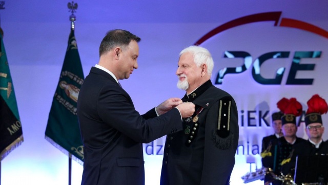 List z życzeniami z okazji zbliżającej się Barbórki przesłał górnikom prezydent Andrzej Duda. Uroczystości barbórkowe Polskiej Grupy Górniczej odbyły się w sobotę w Katowicach.