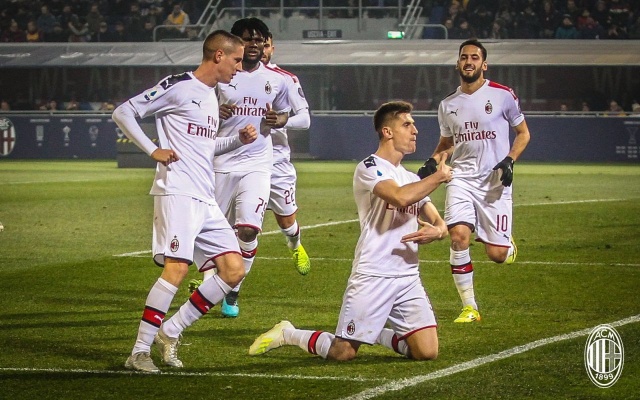 Krzysztof Piątek zdobył gola, a jego Milan wygrał na wyjeździe z Bologną 3:2 (2:1) w niedzielnym meczu 15. kolejki włoskiej ekstraklasy piłkarskiej.