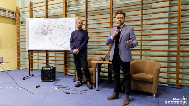 Najpierw ruch dla samochodów będzie ograniczony, a później miasto ma zamiar wybudować parkingowce. Urzędnicy magistratu przedstawili efekty prototypowania pl. Orła Białego w Szczecinie. Zmiany będą wdrażane przez sześć lat.