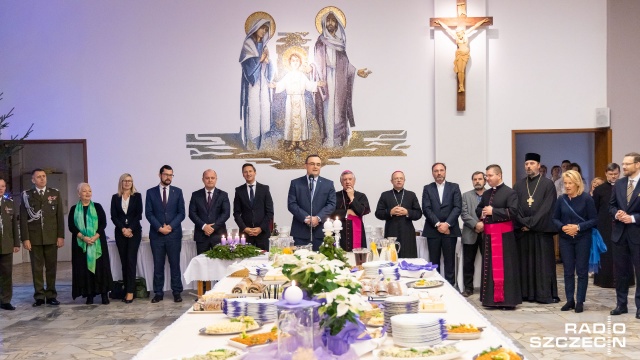 Samorządowcy z naszego regionu spotkali się w czwartek w Arcybiskupim Wyższym Seminarium Duchownym w Szczecinie, aby podzielić się opłatkiem, złożyć świąteczne życzenia i podsumować rok.