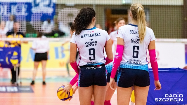Trzynaste zwycięstwo w trzynastym meczu Ligi Siatkówki Kobiet odniosły siatkarki Grupa Azoty Chemik Police, które we własnej hali 3:0 (25:18, 25:23, 25:14) pokonały MKS Kalisz.
