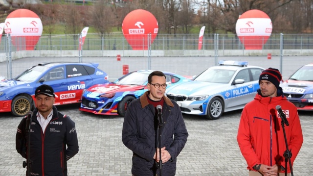 Premier Mateusz Morawiecki zapowiedział dalsze zmiany w przepisach drogowych, które zmniejszą liczbę ofiar wypadków.