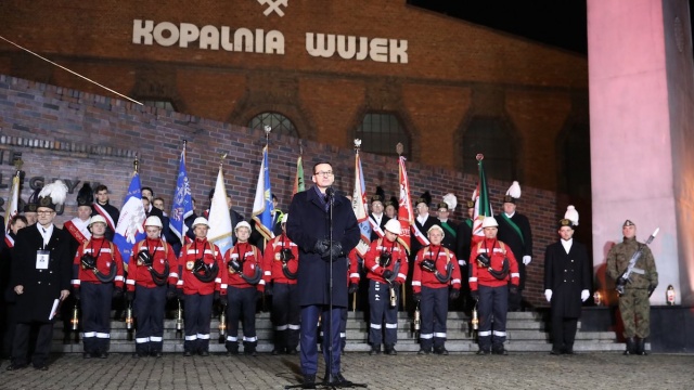Premier Morawiecki: Górnicy stanęli uzbrojeni w kilofy naprzeciw czołgów