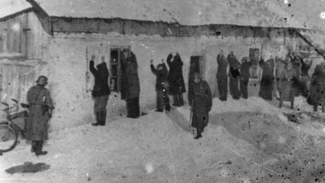 W Warszawie trwają obchody 80. rocznicy zbrodni wawerskiej - jednej z pierwszych publicznych masowych egzekucji na ziemiach polskich w czasie II wojny światowej.