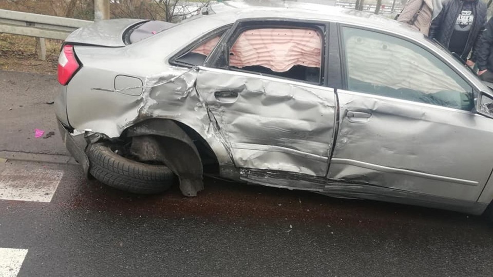 Wypadek na ul. Przestrzennej. Fot. Facebook Grupa Suszą! Szczecin / Artur Wiatrowski