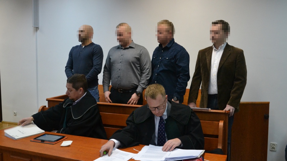 Rok więzienia w zawieszeniu - o taką karę wnioskowała we wtorek prokuratura dla czterech policjantów z Kołobrzegu. Fot. Przemysław Polanin [Radio Szczecin]