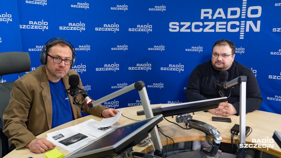 Krzysztof Zaremba był gościem audycji "Rozmowy pod krawatem". Fot. Robert Stachnik [Radio Szczecin]