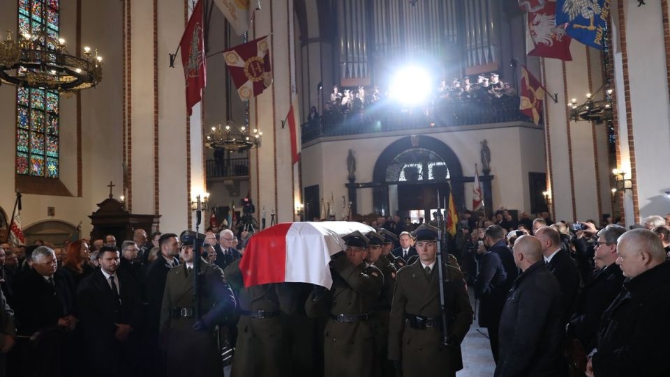 Sobotnie uroczystości rozpocznie o 11 msza pogrzebowa w archikatedrze św. Jana Chrzciciela na Starym Mieście. Fot. twitter.com/PremierRP