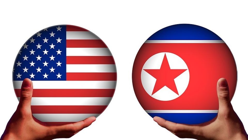 Szczyt przywódców Korei Północnej i USA zaplanowano na 27 i 28 lutego. Oczekuje się, że podczas spotkania Korea Północna zaprezentuje harmonogram całkowitej denuklearyzacji. źródło: https://pixabay.com/pl/2893863/geralt/CC0 domena publiczna