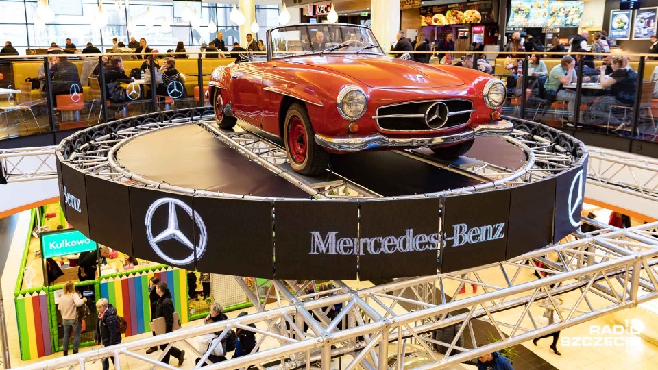 Wystawa samochodów Mercedes-Benz. Fot. Robert Stachnik [Radio Szczecin]