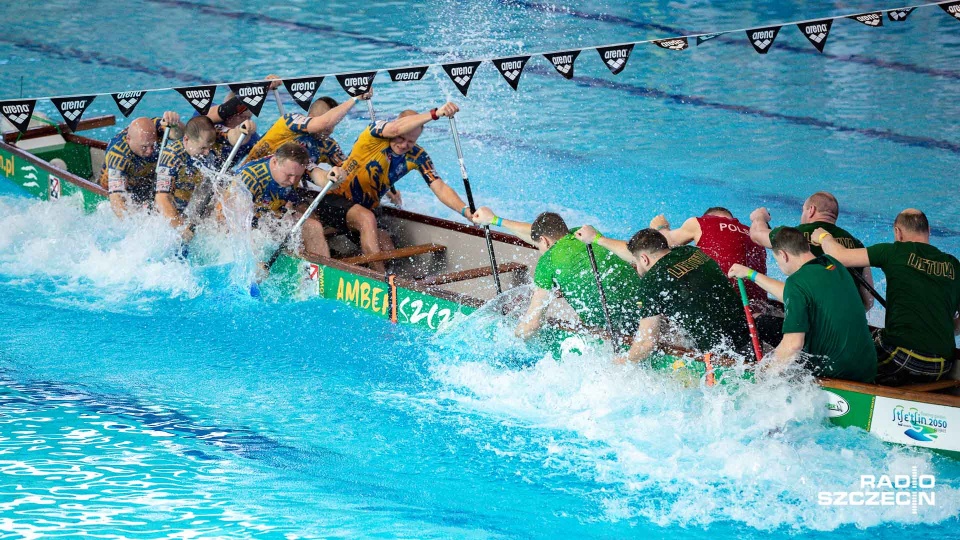 "Smocze łodzie" to drużynowy sport wodny. Wywodzi się z południowej Azji (Chiny) gdzie na tradycyjnych "smoczych łodziach" pływano od tysiącleci. Fot. Robert Stachnik [Radio Szczecin]