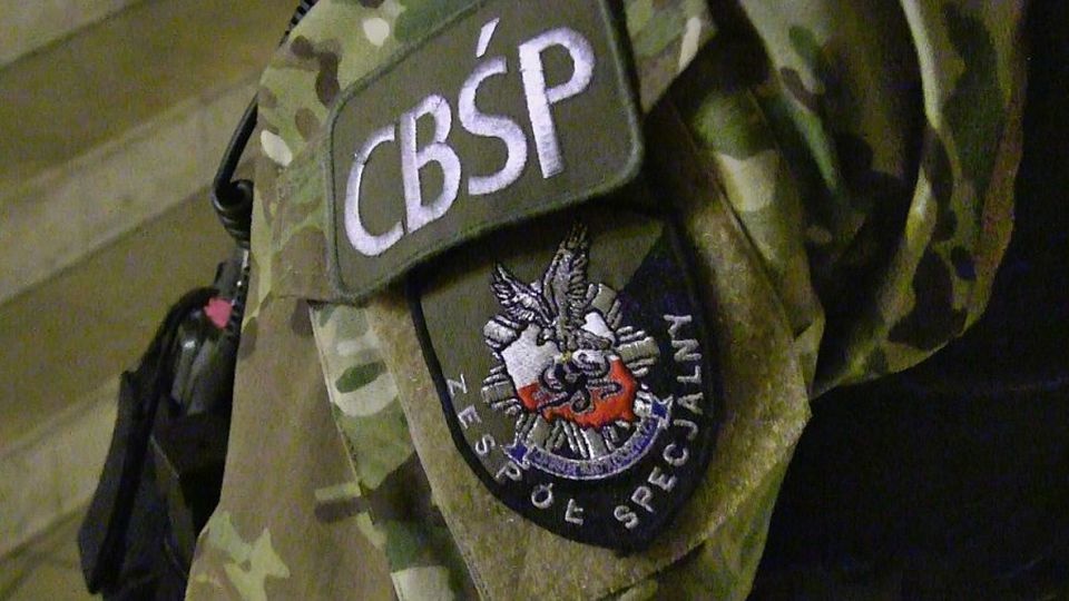 Funkcjonariusze Centralnego Biura Śledczego Policji zlikwidowali pięć agencji towarzyskich działających na terenie Poznania. źródło: CBŚP