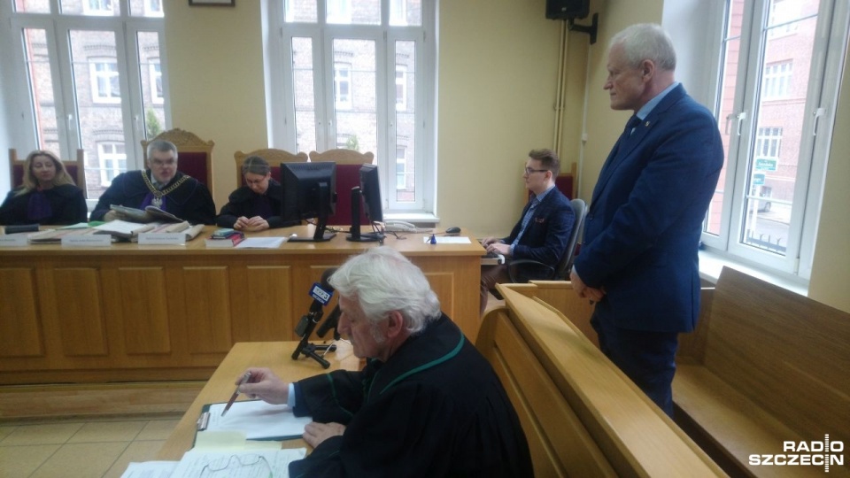Jacek Piechota w sądzie. Fot. Tomasz Duklanowski [Radio Szczecin]