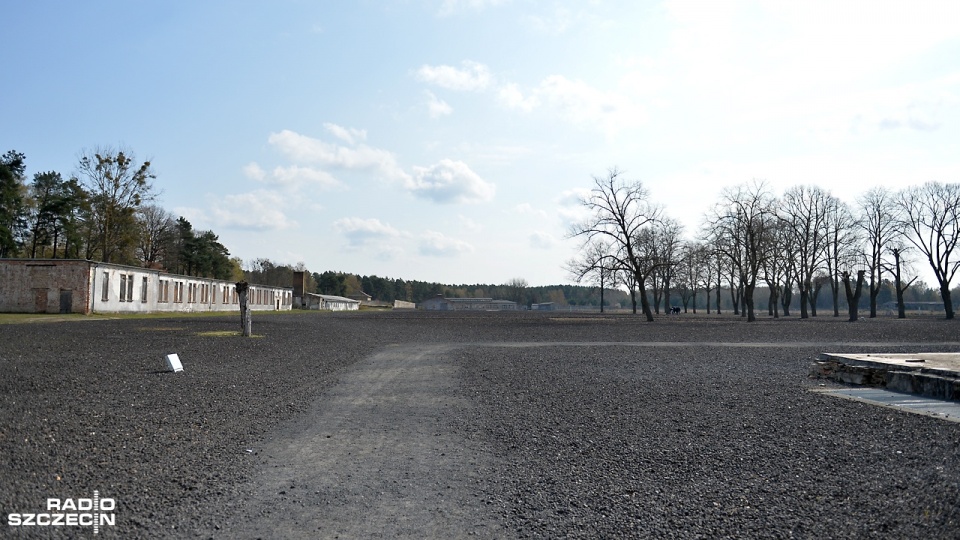 Od trzech lat Fundacja Polskich Wartości organizuje wyjazdy do obozu w Ravensbrück, który znajduje się na północ od Berlina. Fot. Łukasz Szełemej [Radio Szczecin]