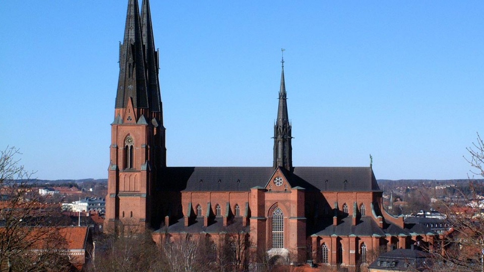 W samo południe w katedrach w Lund i Uppsali (na zdjęciu) na znak solidarności z Notre Dame biły dzwony.