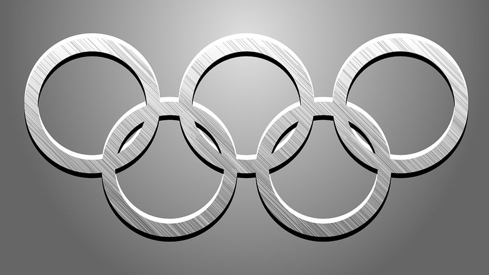 Olimpijski dzień zakończy o godzinie 18 uroczysta Gala w Goleniowskim Domu Kultury przy ulicy Słowackiego. źródło: https://pixabay.com/pl/159933/OpenClipart-Vectors (CC0 domena publiczna)