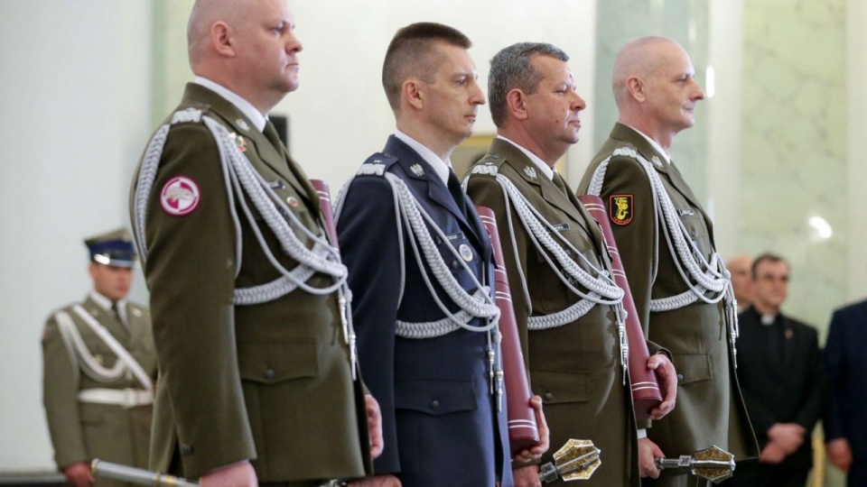 Prezydent Andrzej Duda wręczył cztery nominacje na pierwszy stopień generalski. Fot. Igor Smirnow/KPRM