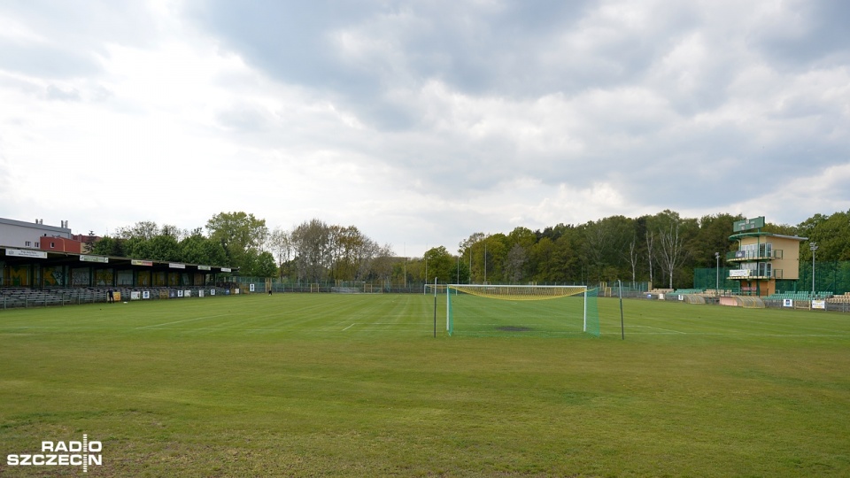 Jeśli Chemik nie przebuduje stadionu, wówczas będzie musiał rozgrywać swoje mecze ligowe na innym stadionie. Fot. Łukasz Szełemej [Radio Szczecin]